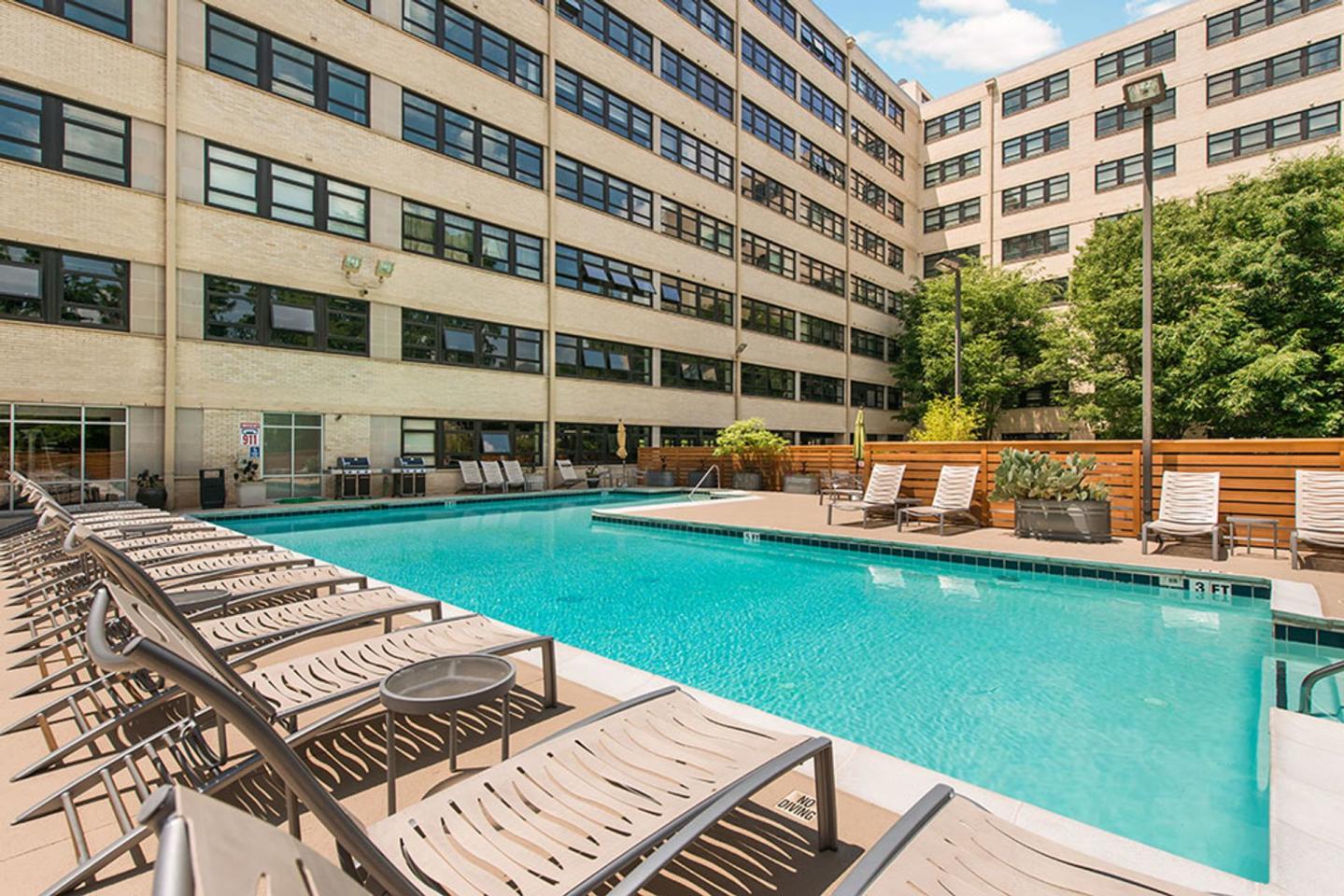 900 Peachtree Lofts Image 2