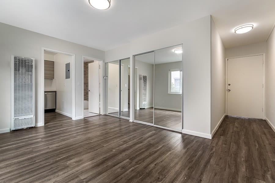 406 Van Buren Ave Image 17