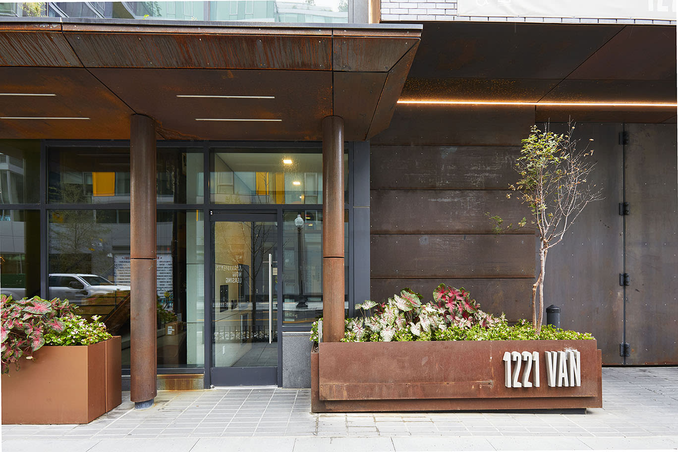 1221 Van Image 30