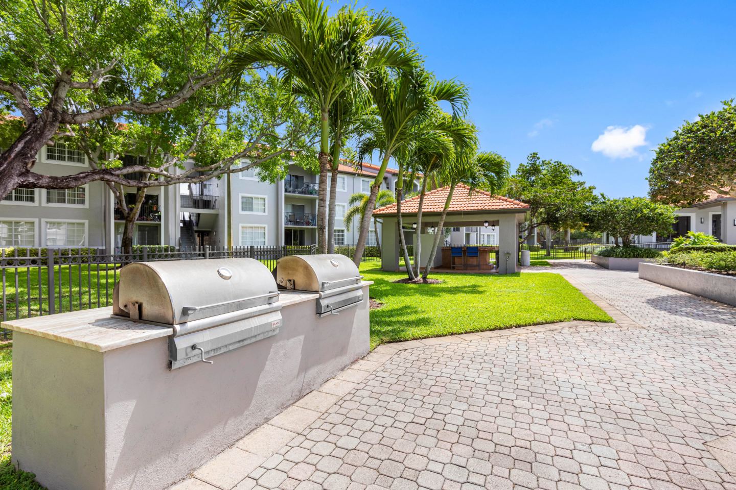 Sunset Gardens Apartments Image 47