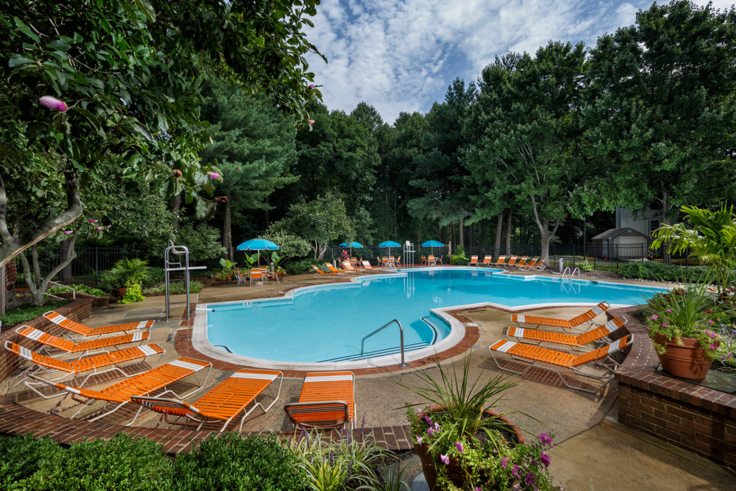 Seneca Club Apartments Image 3