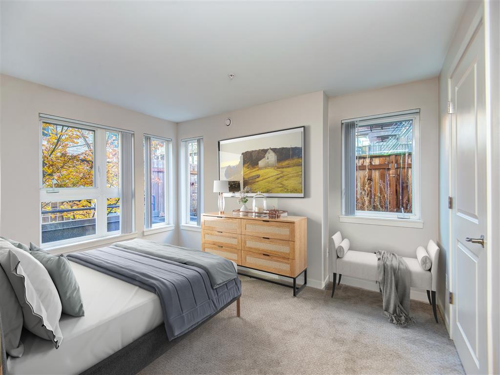 Union Bay Image 10