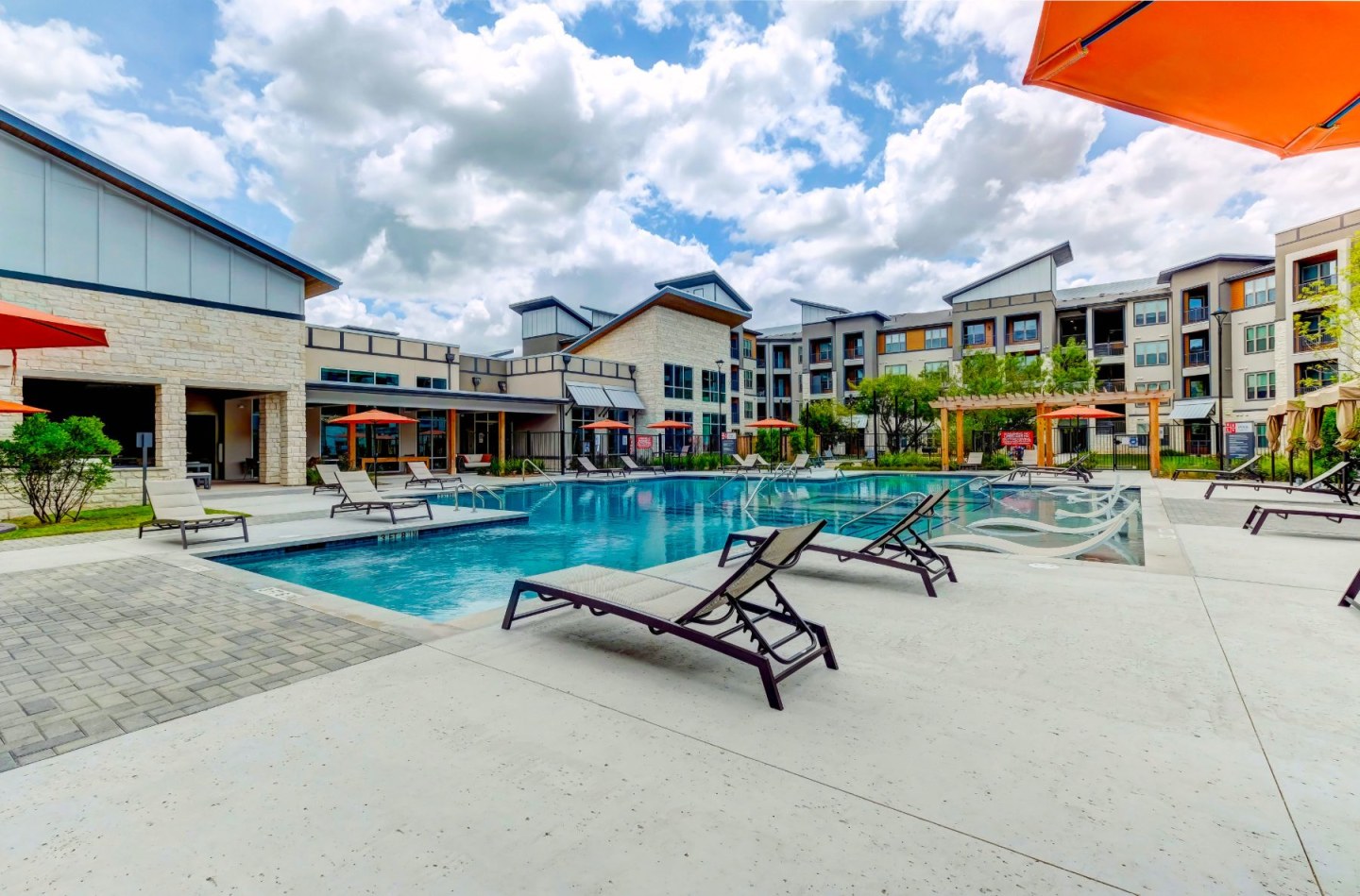 OXLY Apartments Image 12