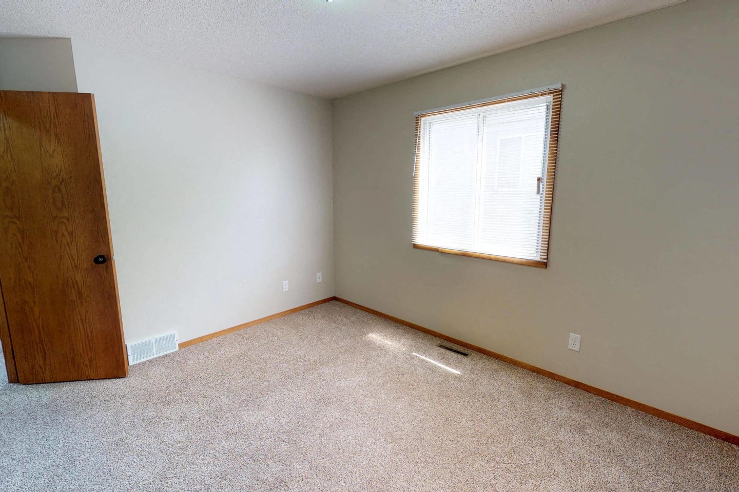 Cottage West Twin Homes Image 38
