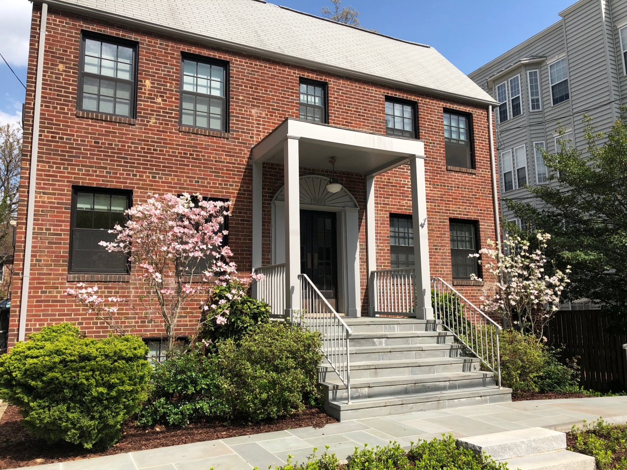 Arlington Courthouse Apartments Image 1