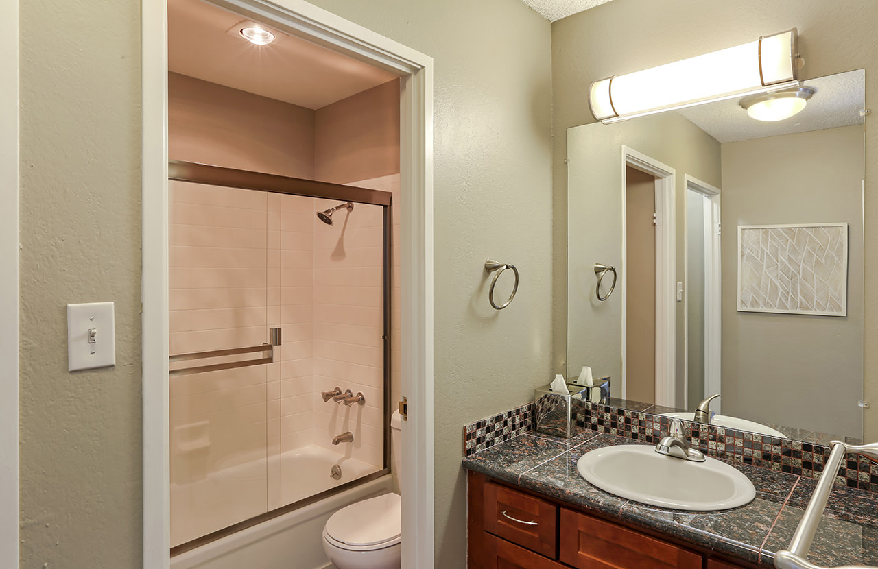Oceanaire Apartment Homes Image 34