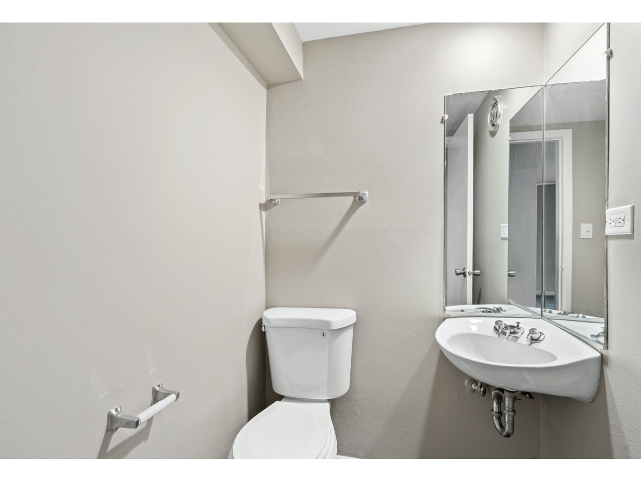 The Townhomes at Highcrest Image 1