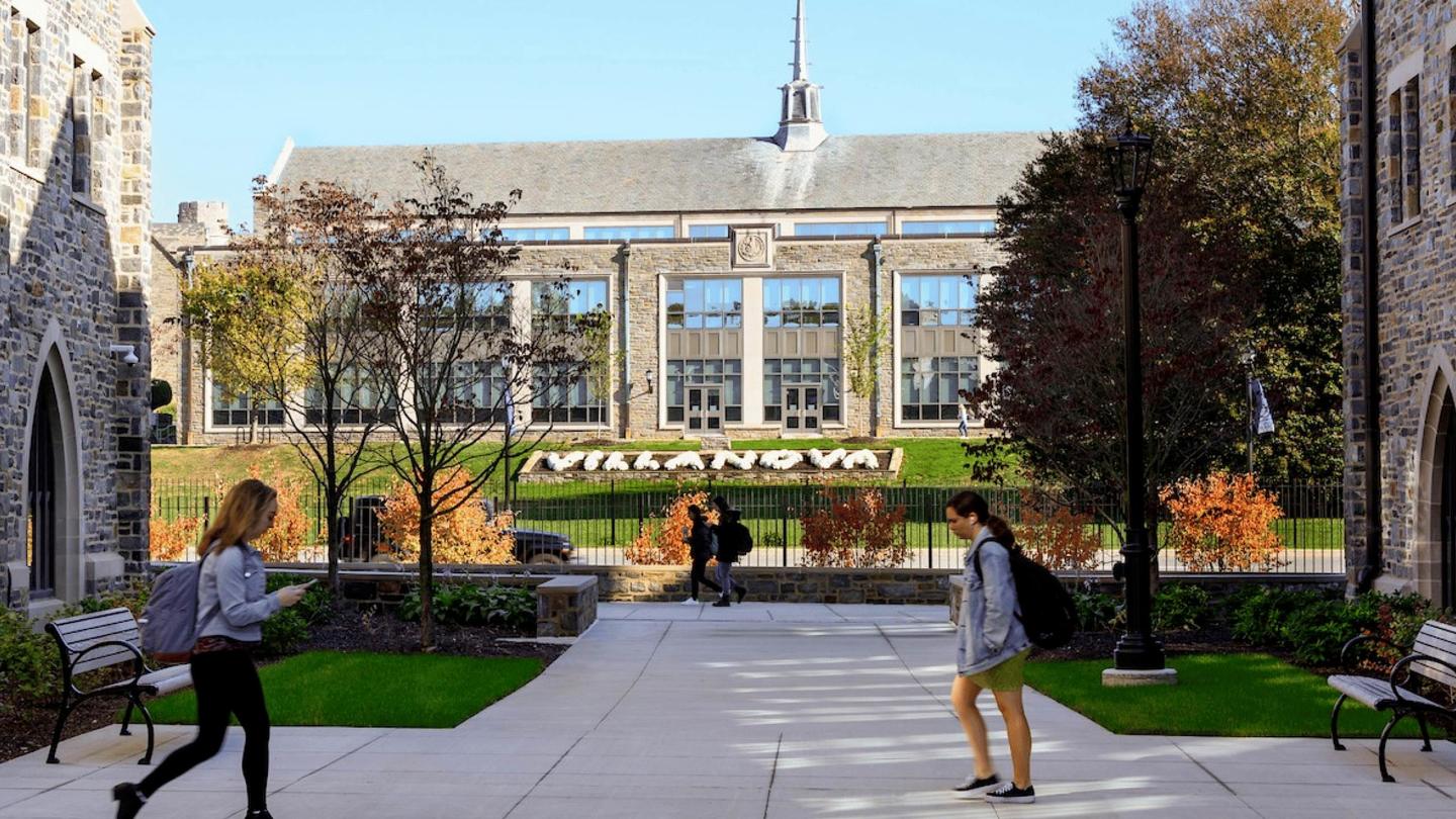 Rosemont Plaza Image 18