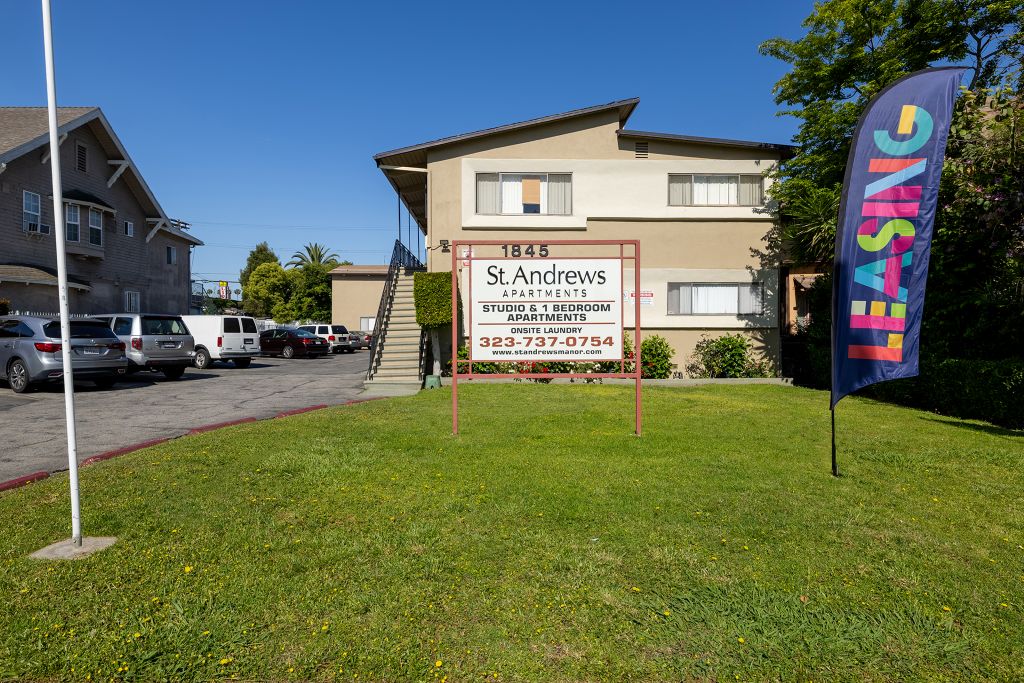 St. Andrews Manor Apartments Image 1
