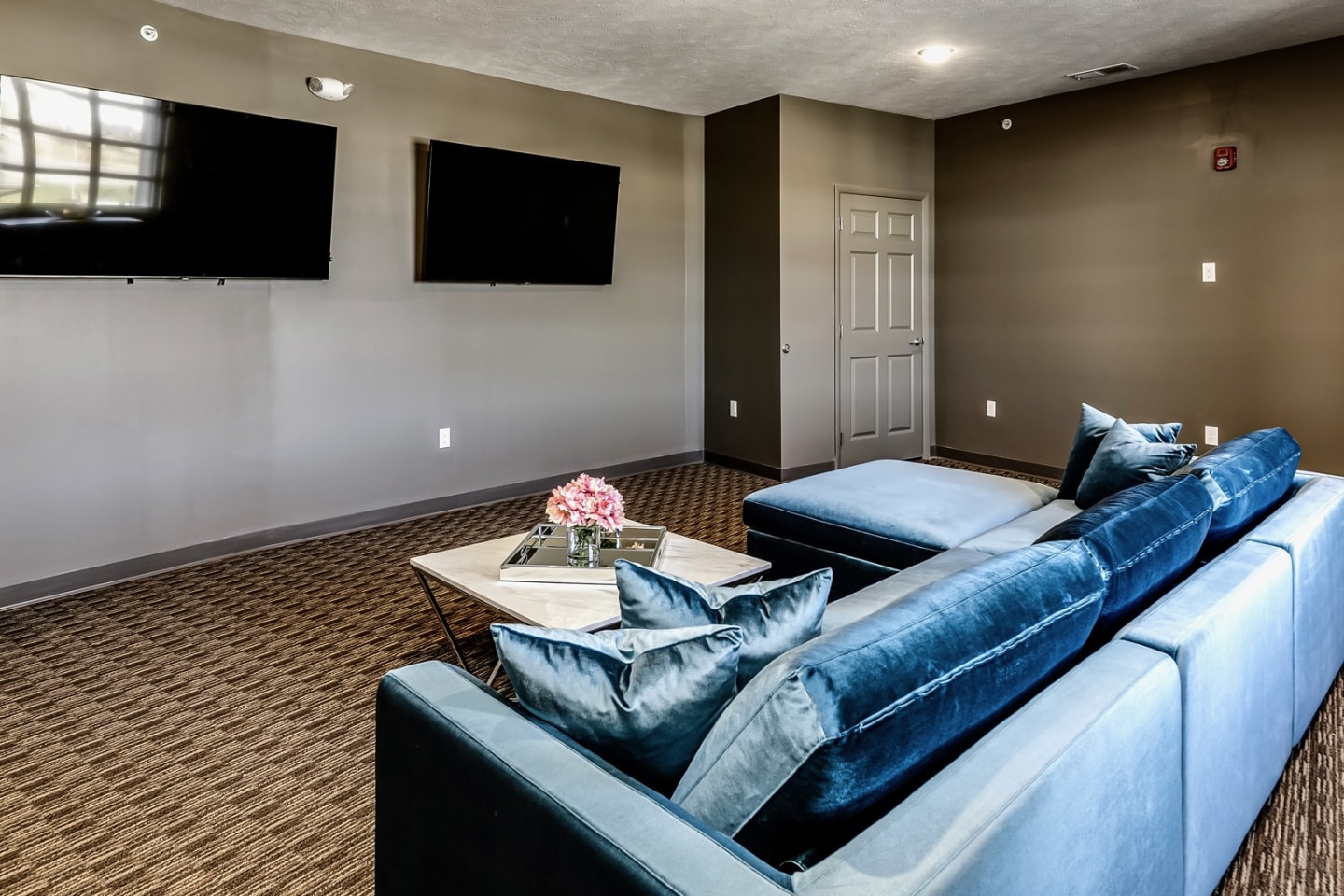 The Apartments at Lux 96 Image 47