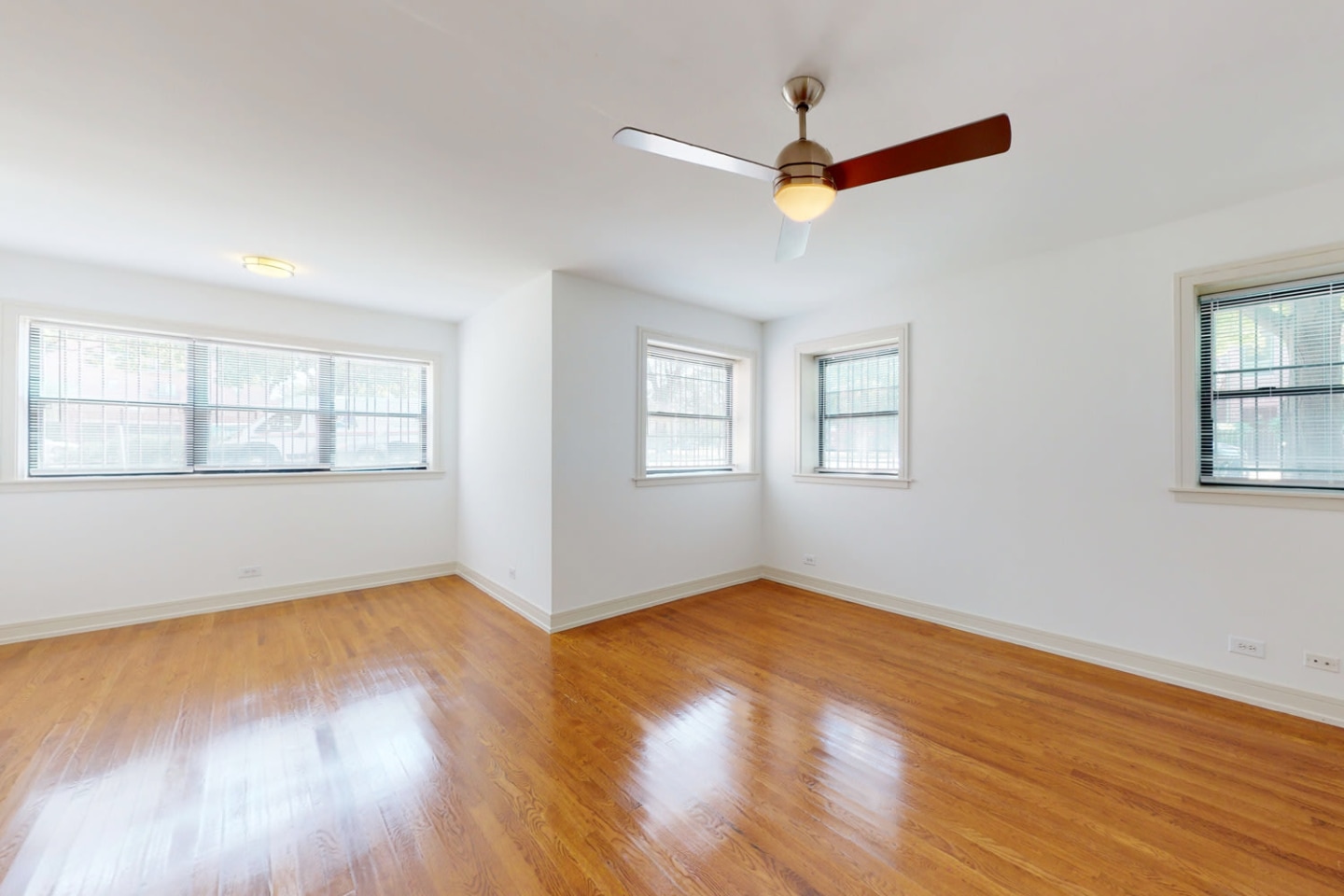 5234-5244 S. Ingleside Ave. Image 4