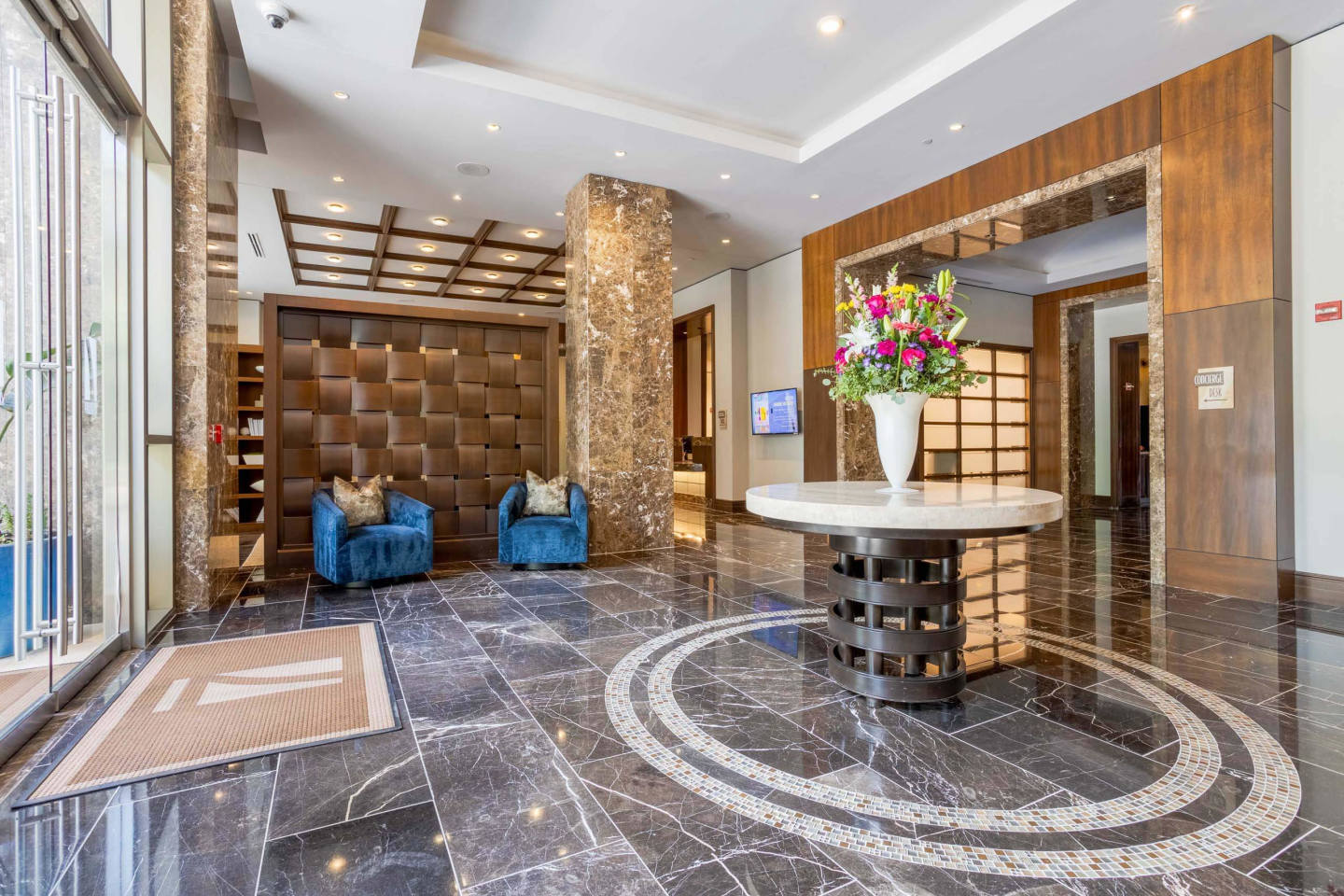7 Riverway Image 10