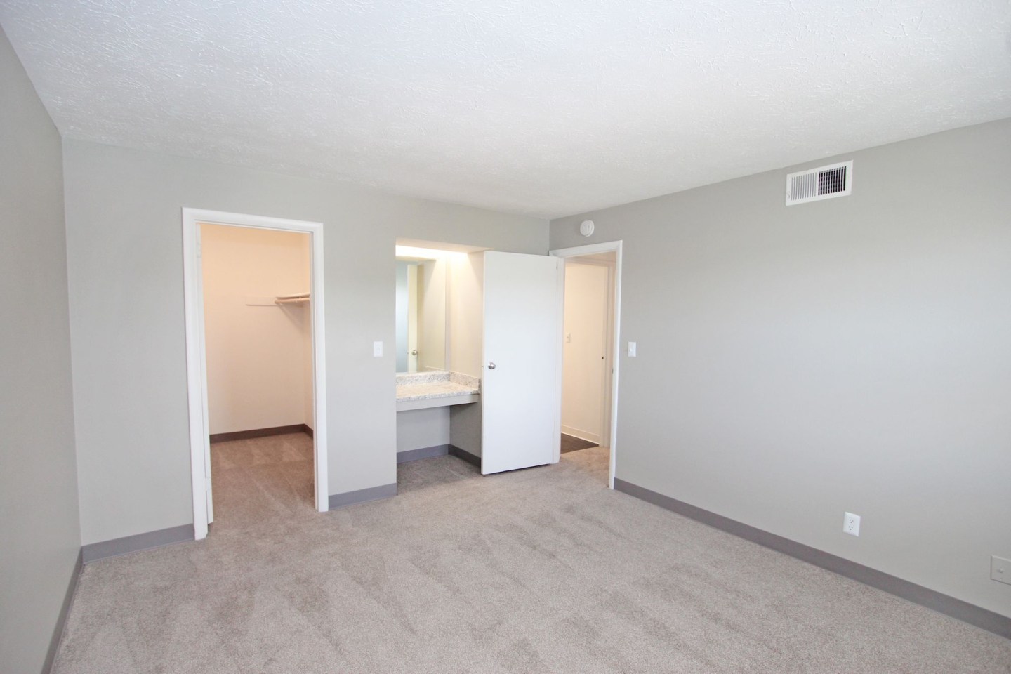 Fisherman's Village Apartments Image 22