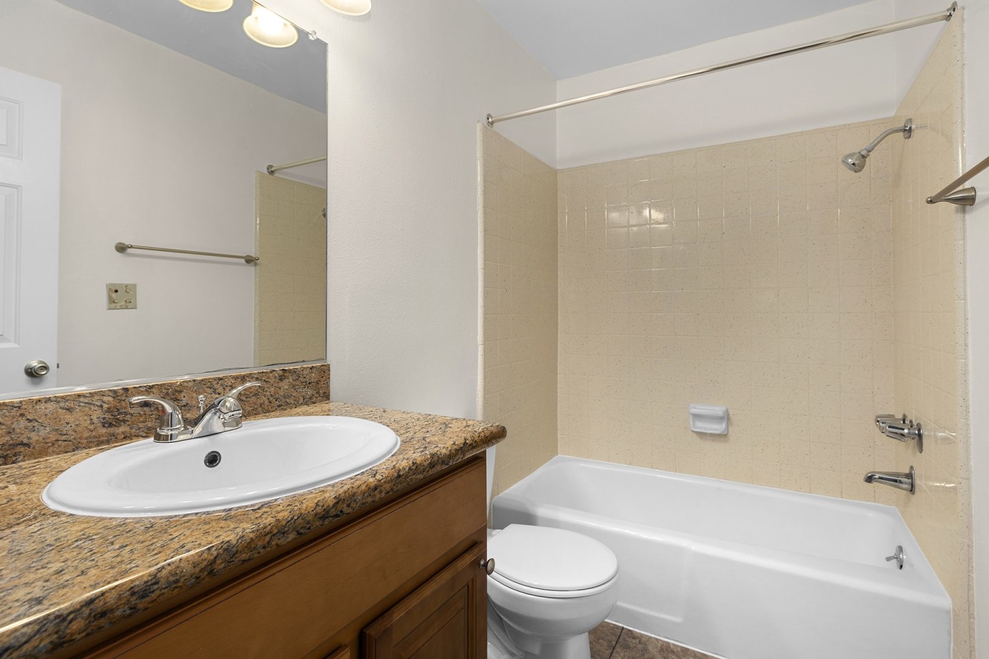 Lombardi Apartments Image 43