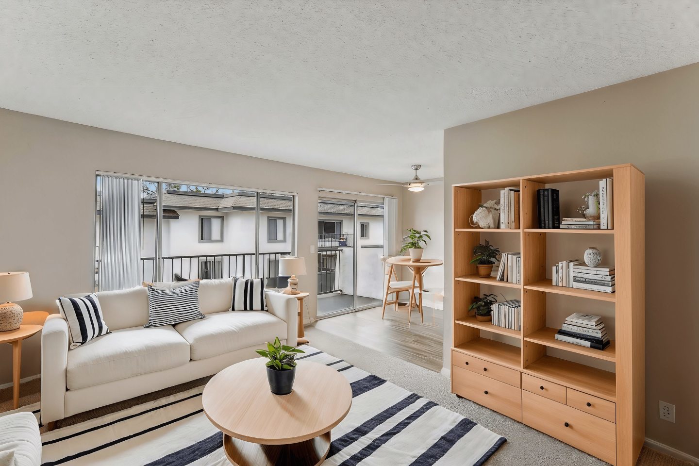Monte Vista Apartment Homes Image 3