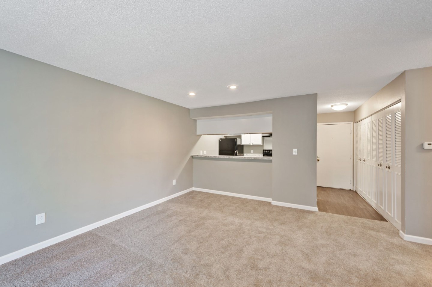 Pebble Point Apartments Image 5