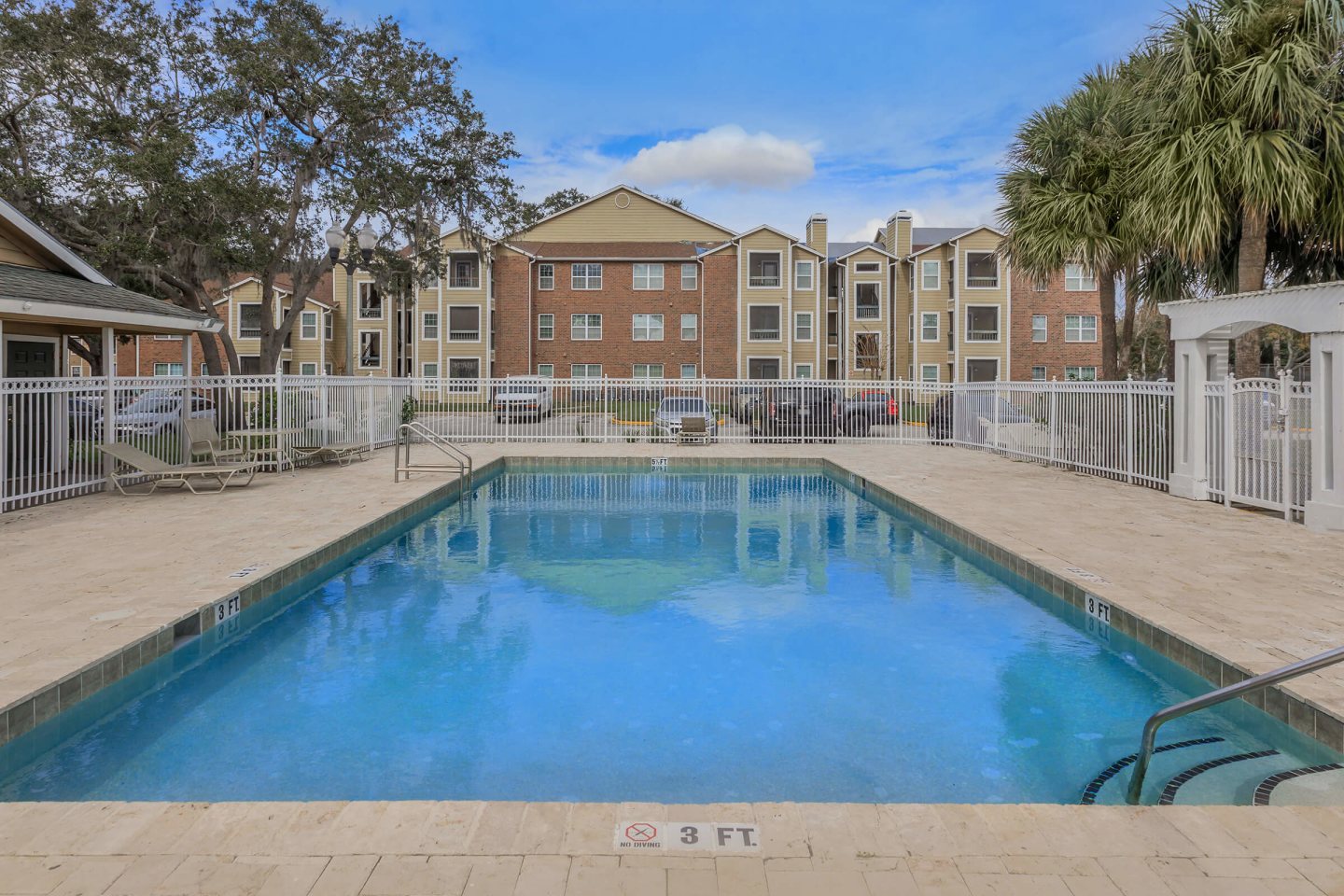 Regency Gardens Condos Image 17