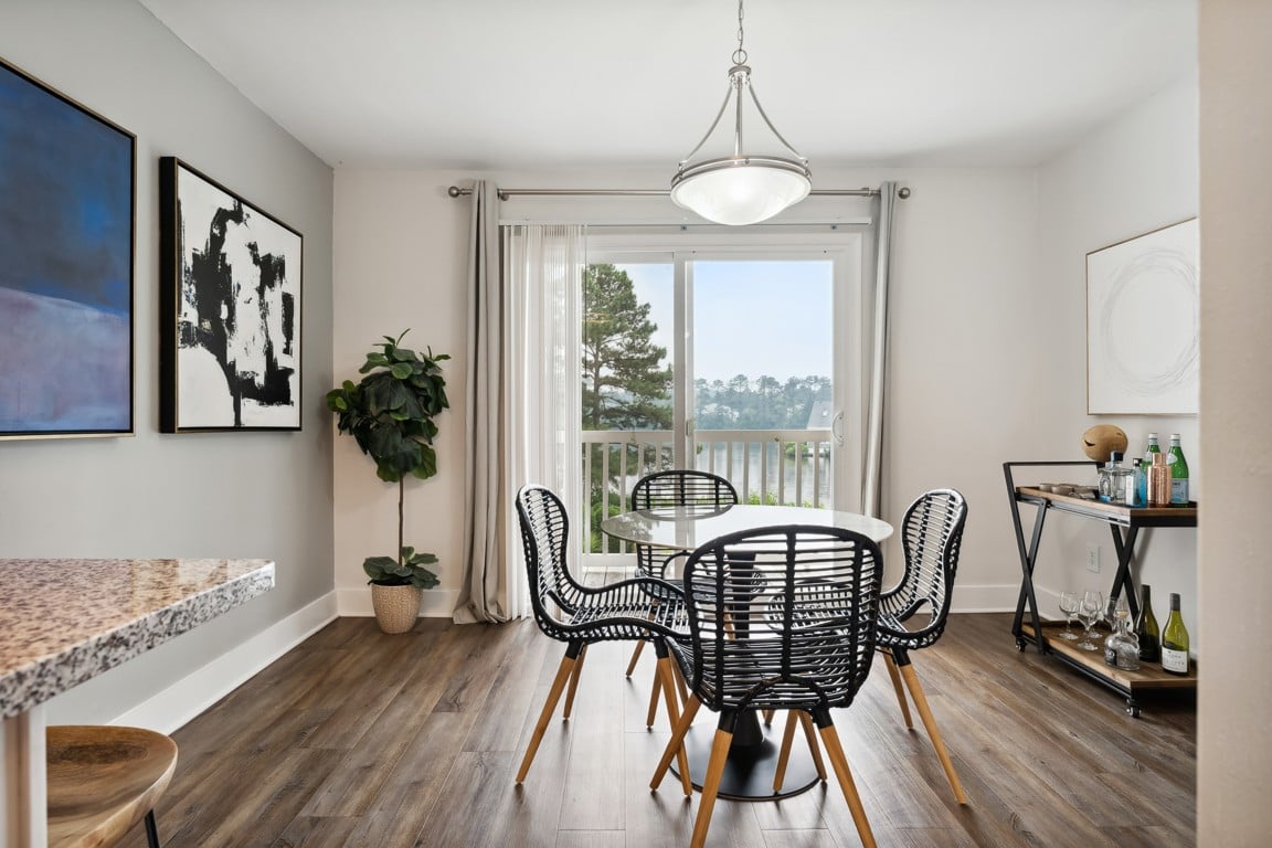 Linkhorn Bay Apartments Image 18
