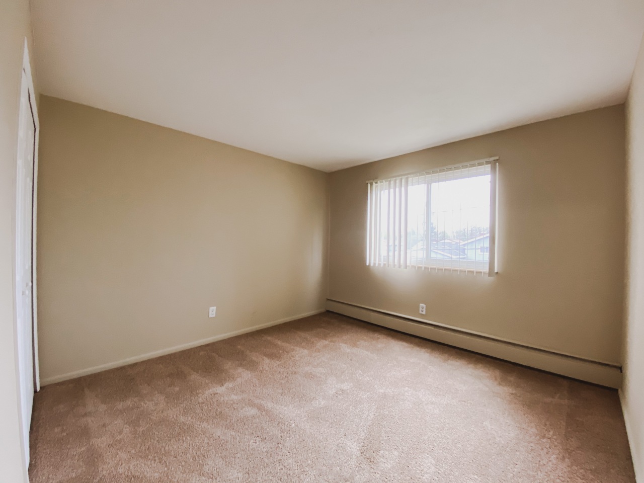 Holland Gardens Apartments Image 6