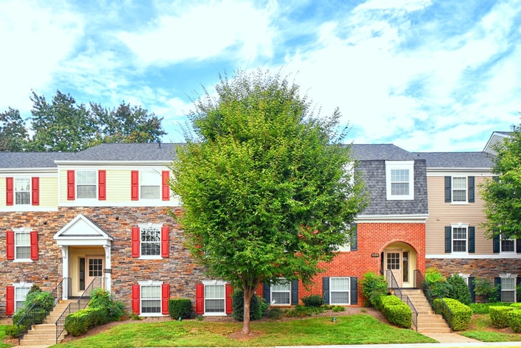 Woodlawn Village Image 4