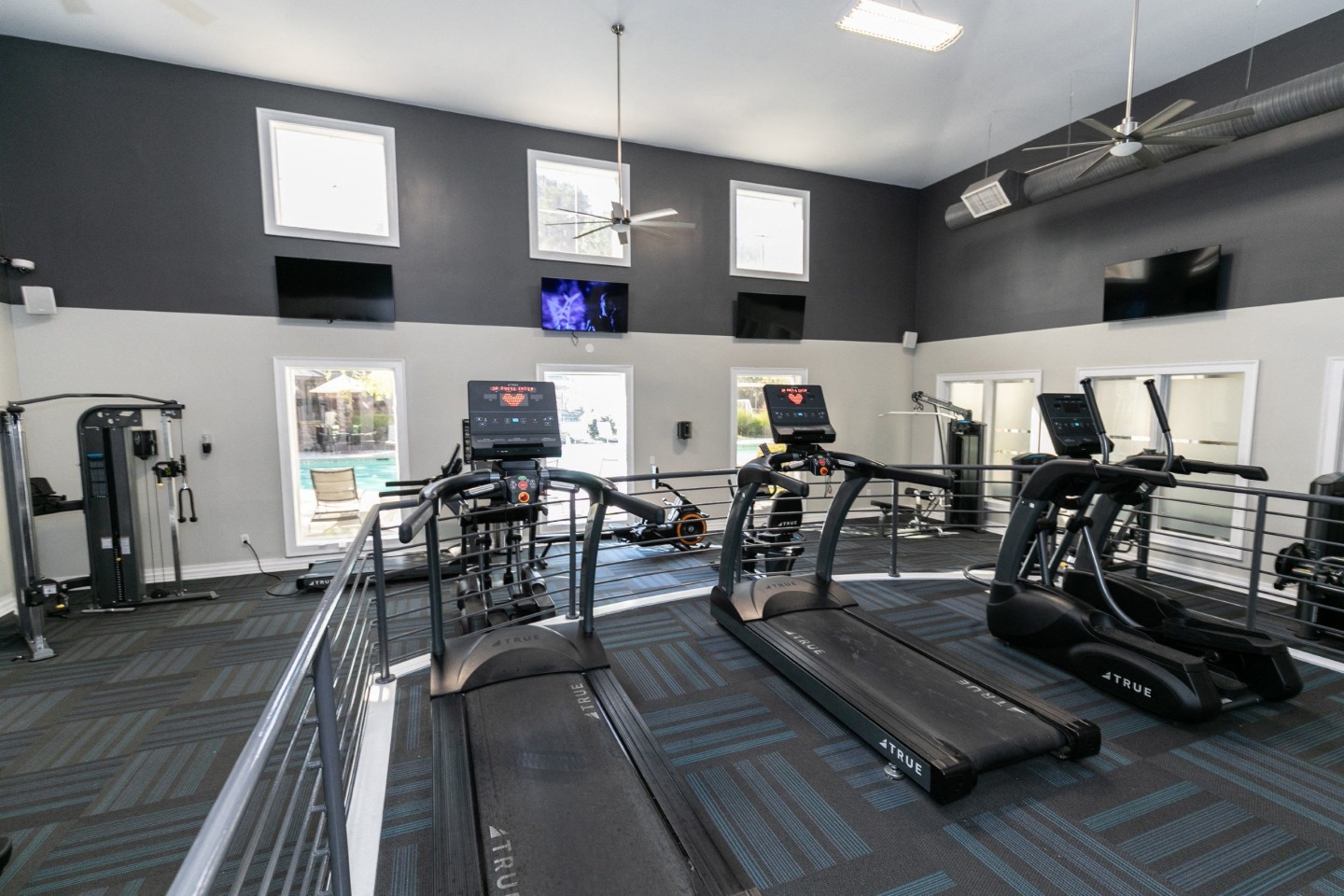 Deerfield Village Apartments Image 3