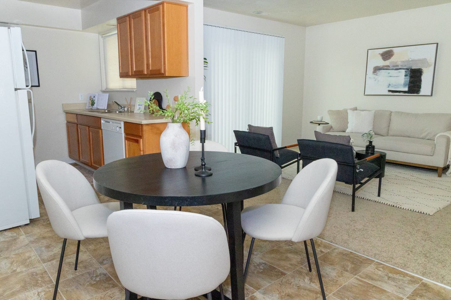 Crossroads Apartments Image 1