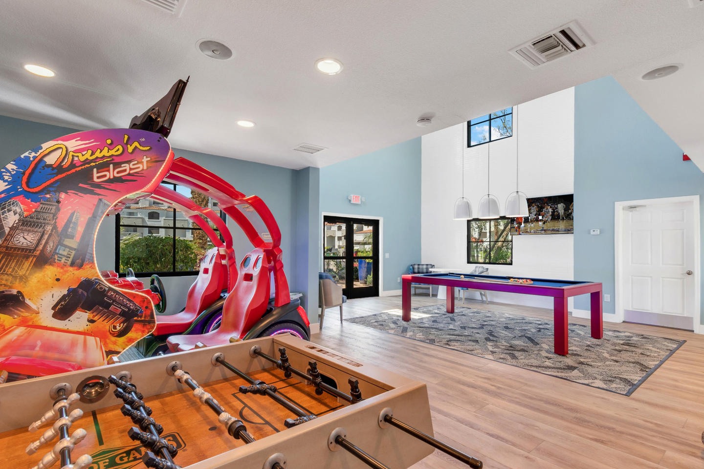 909 West Image 14