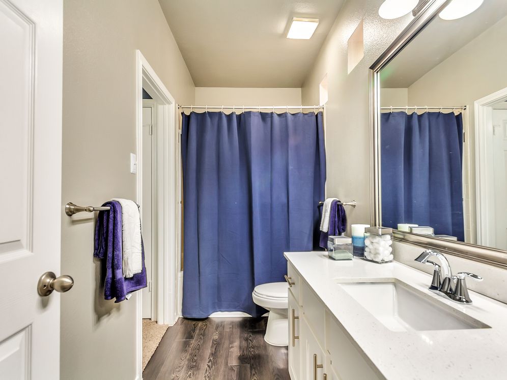 Waterford Court Apartments Image 31