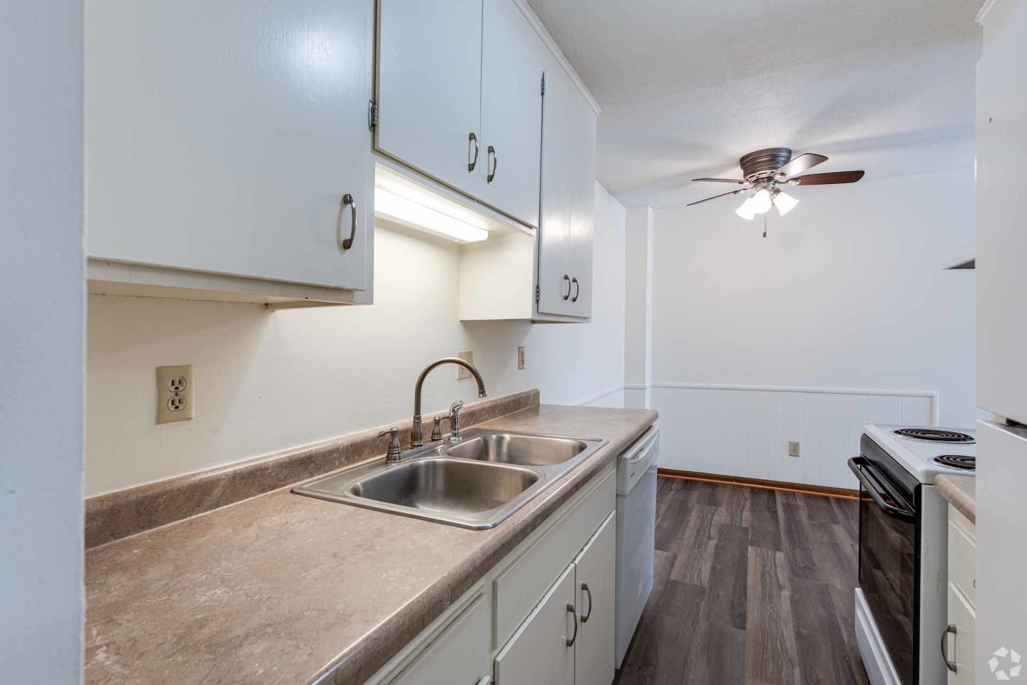 Apache Manor Apartments Image 21