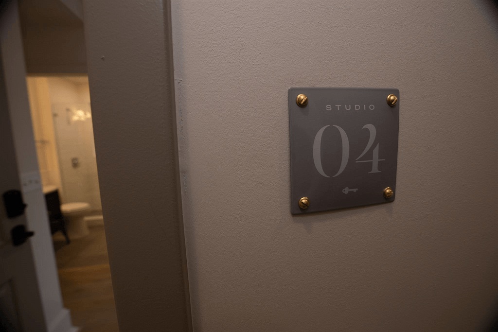 Dupont Studios Image 10