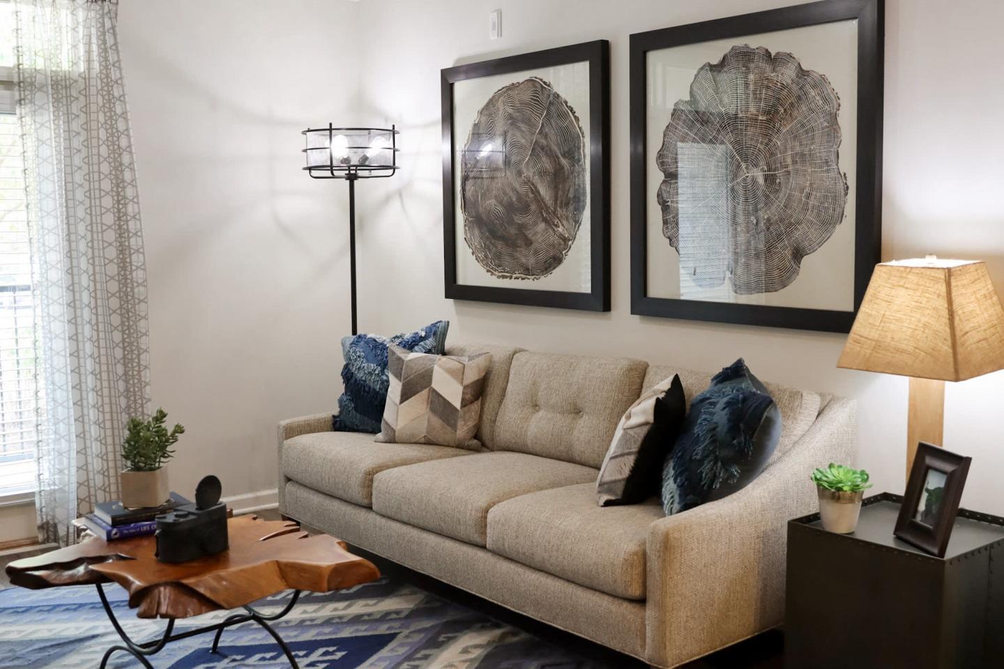 The Crest at Laurel Canyon Image 3