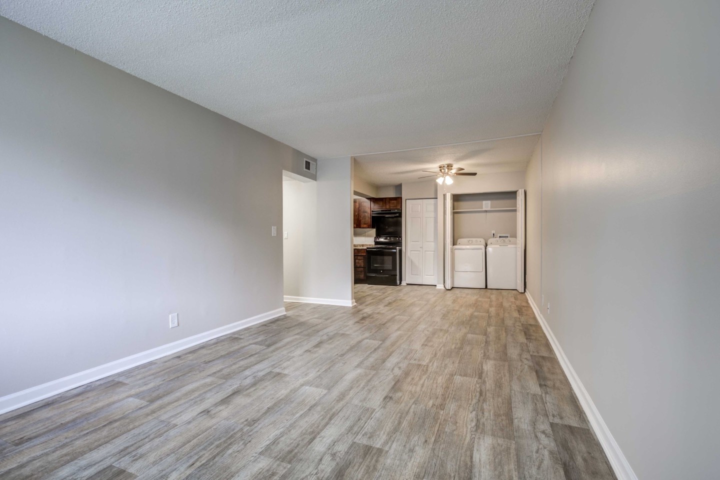 Somerset Apartments Image 4