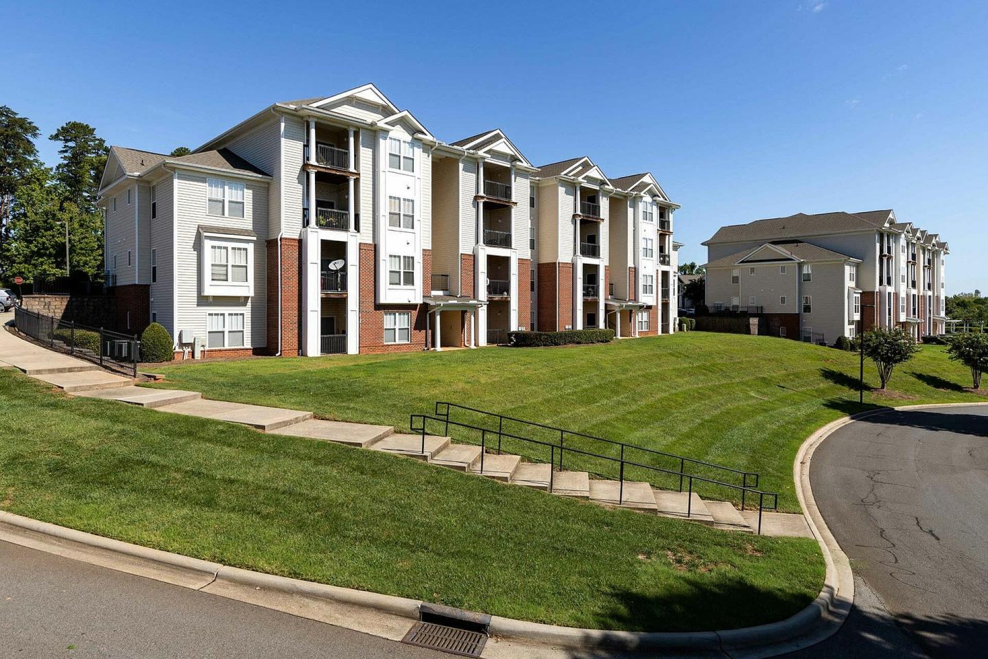 Abberly Woods Apartment Homes Image 16