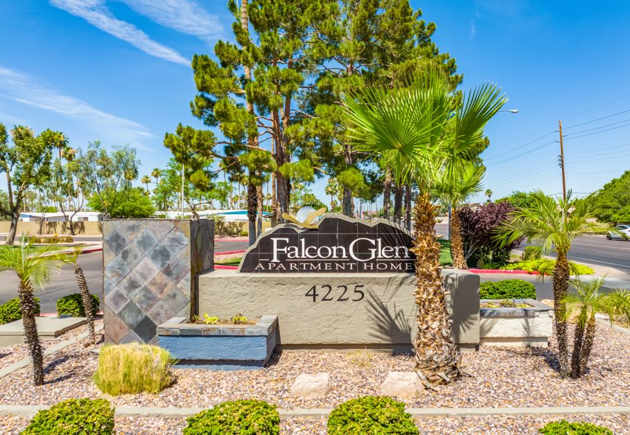 Falcon Glen Image 26