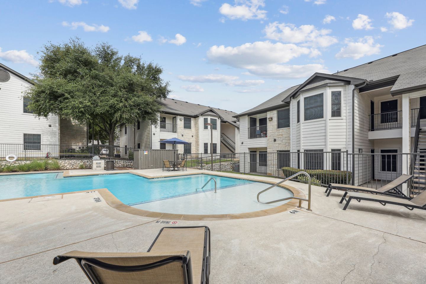 SoCo Apartments Image 48
