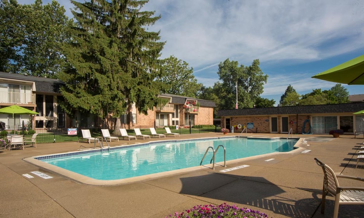 Farmington Oaks Image 7