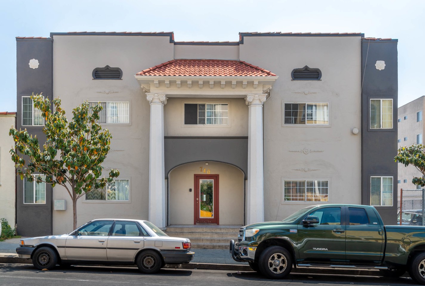 740 S. Carondelet Image 1
