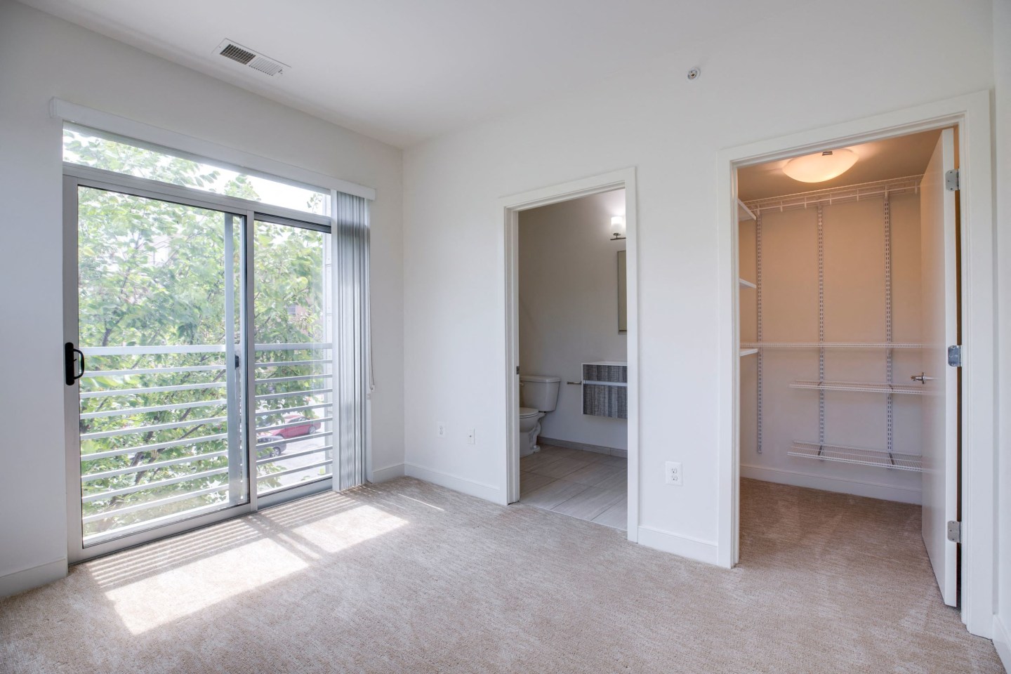 2255 Wisconsin Image 11