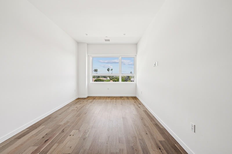 701 Hudson Image 8