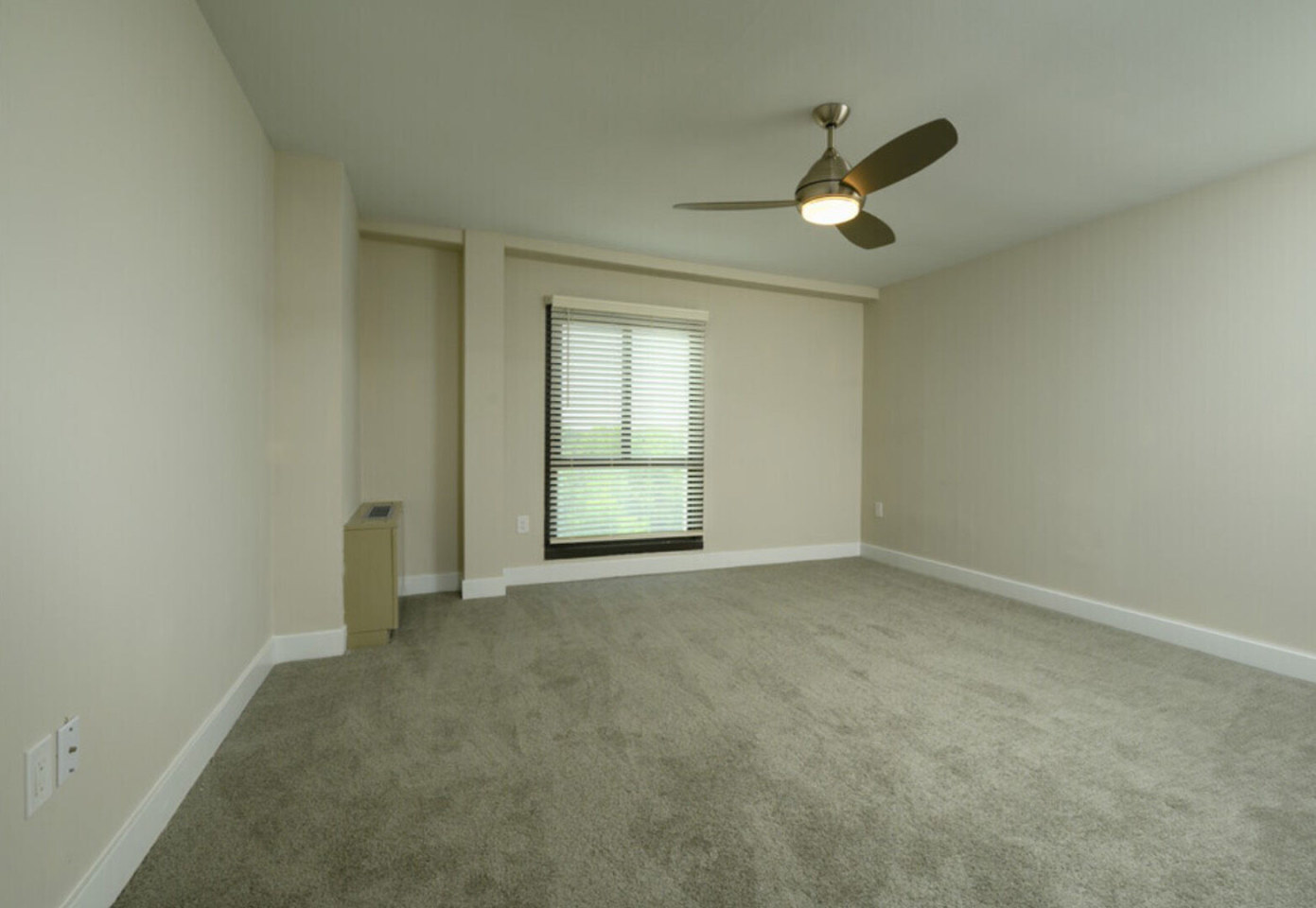 Regency Towers Image 33