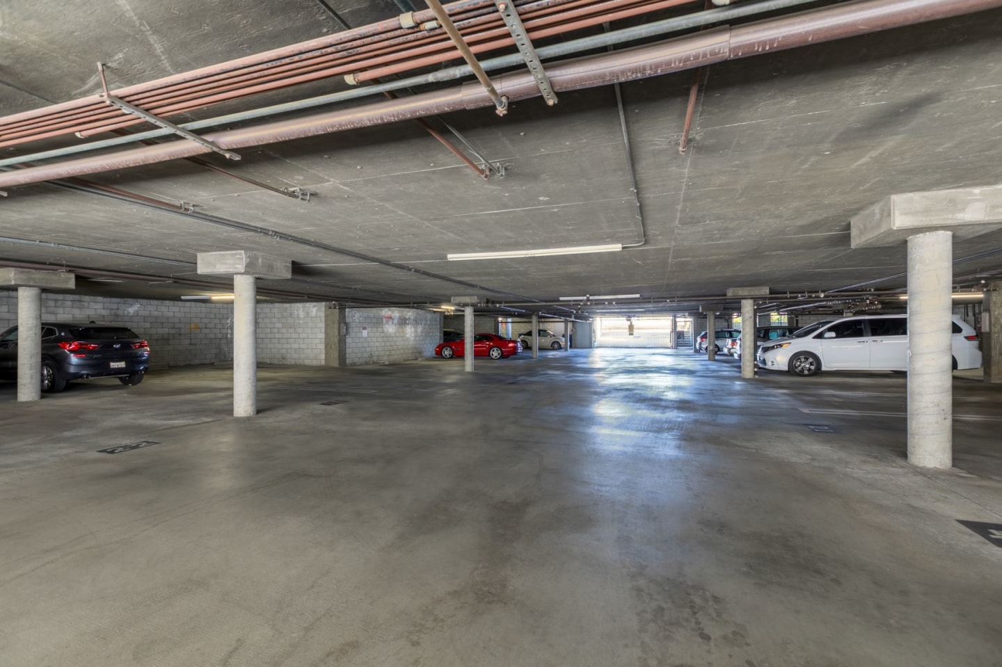 Chatsworth Plaza Image 39
