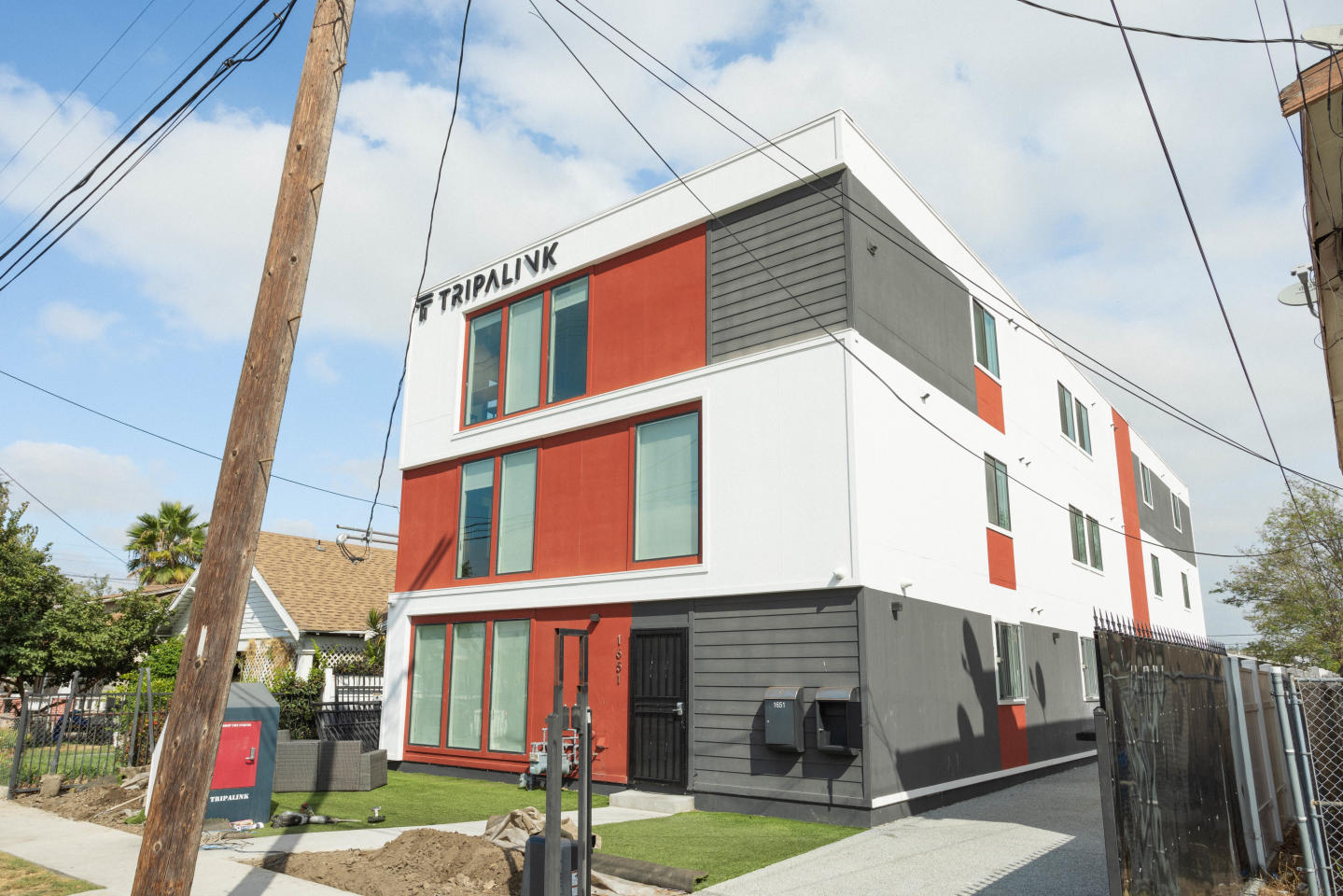 1620 W 35th Place - Co-Living Image 1