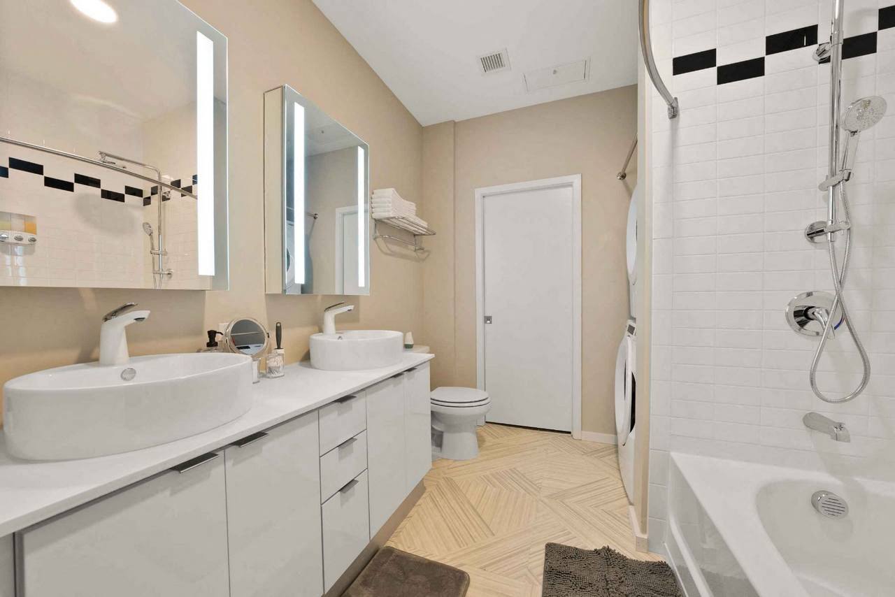 Sky Central Apartments Image 39