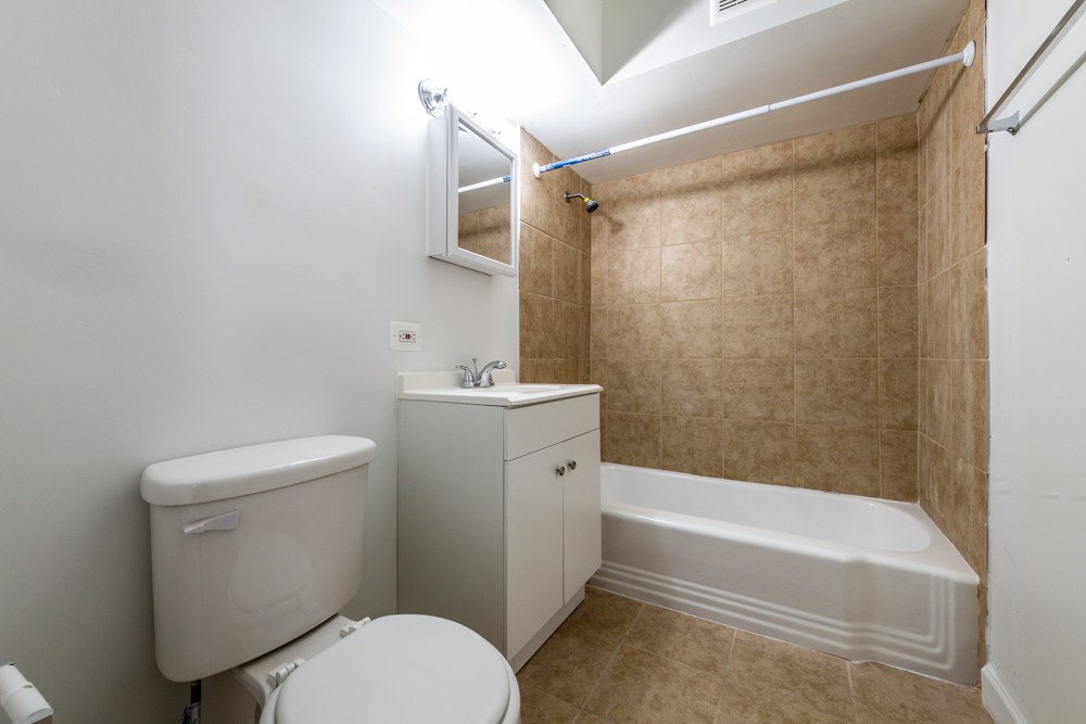 8515 S Green Image 6