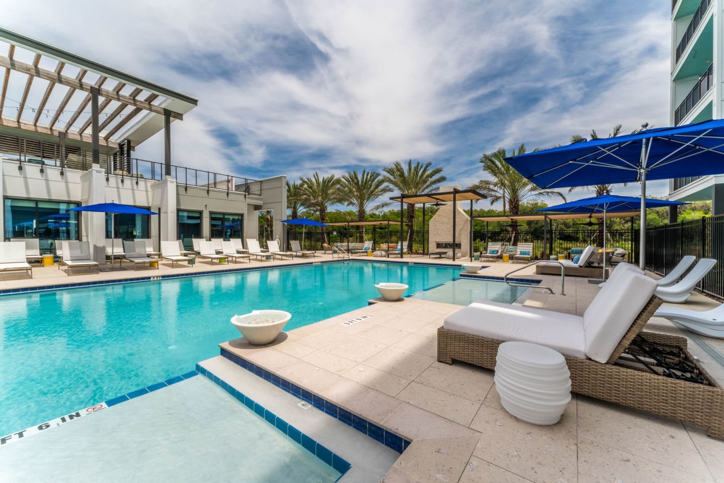 The Reef Oceanside Apartments Image 1