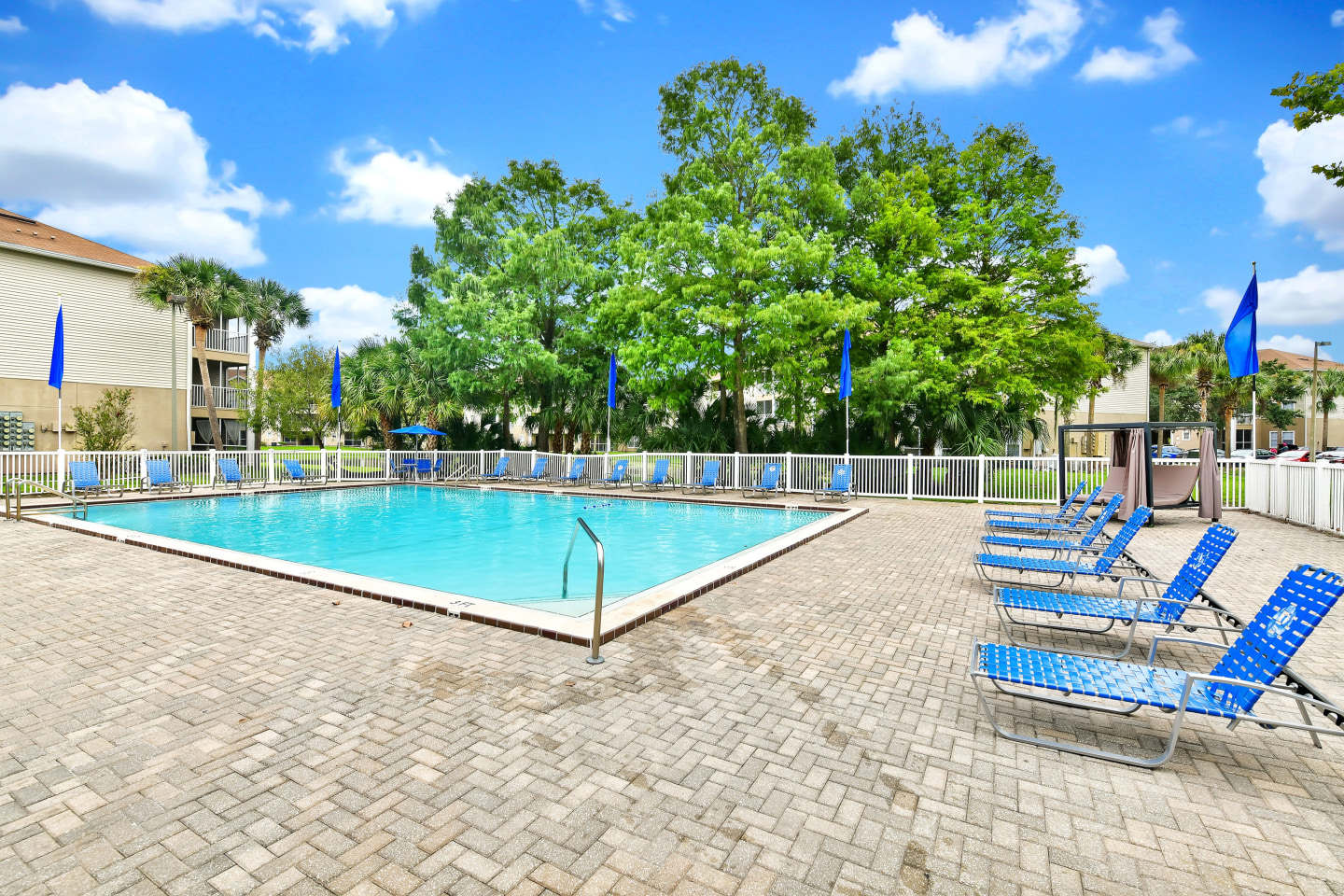 Village Lakes Apartments Image 16