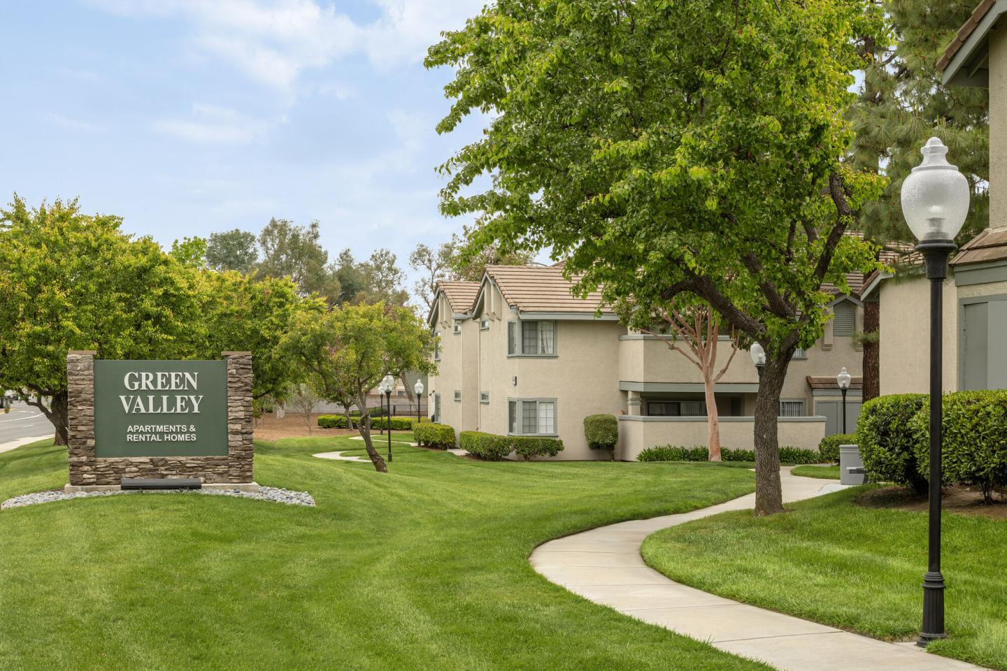 Green Valley Apartments Image 20