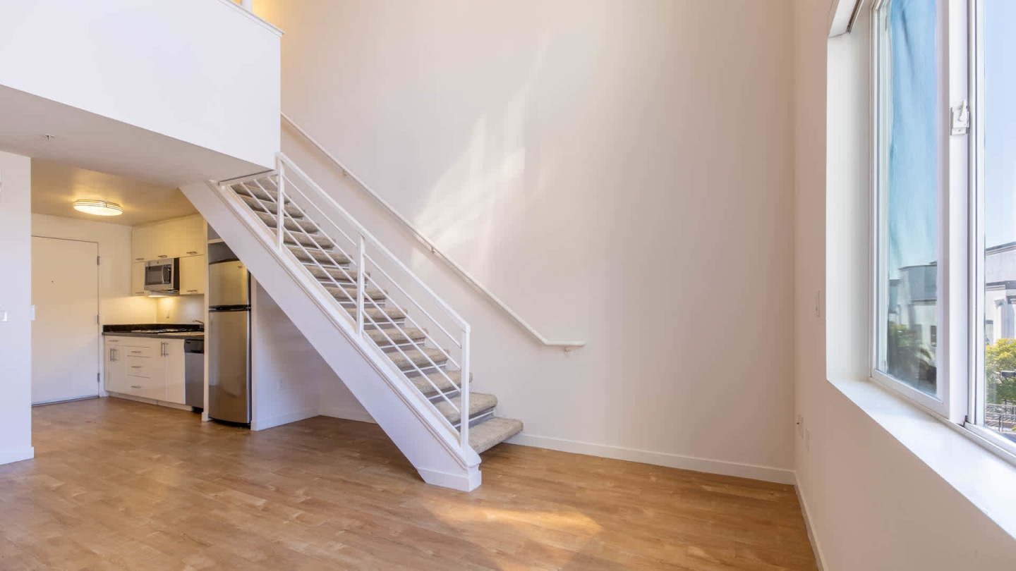 Eleve Lofts and Skydeck Image 7