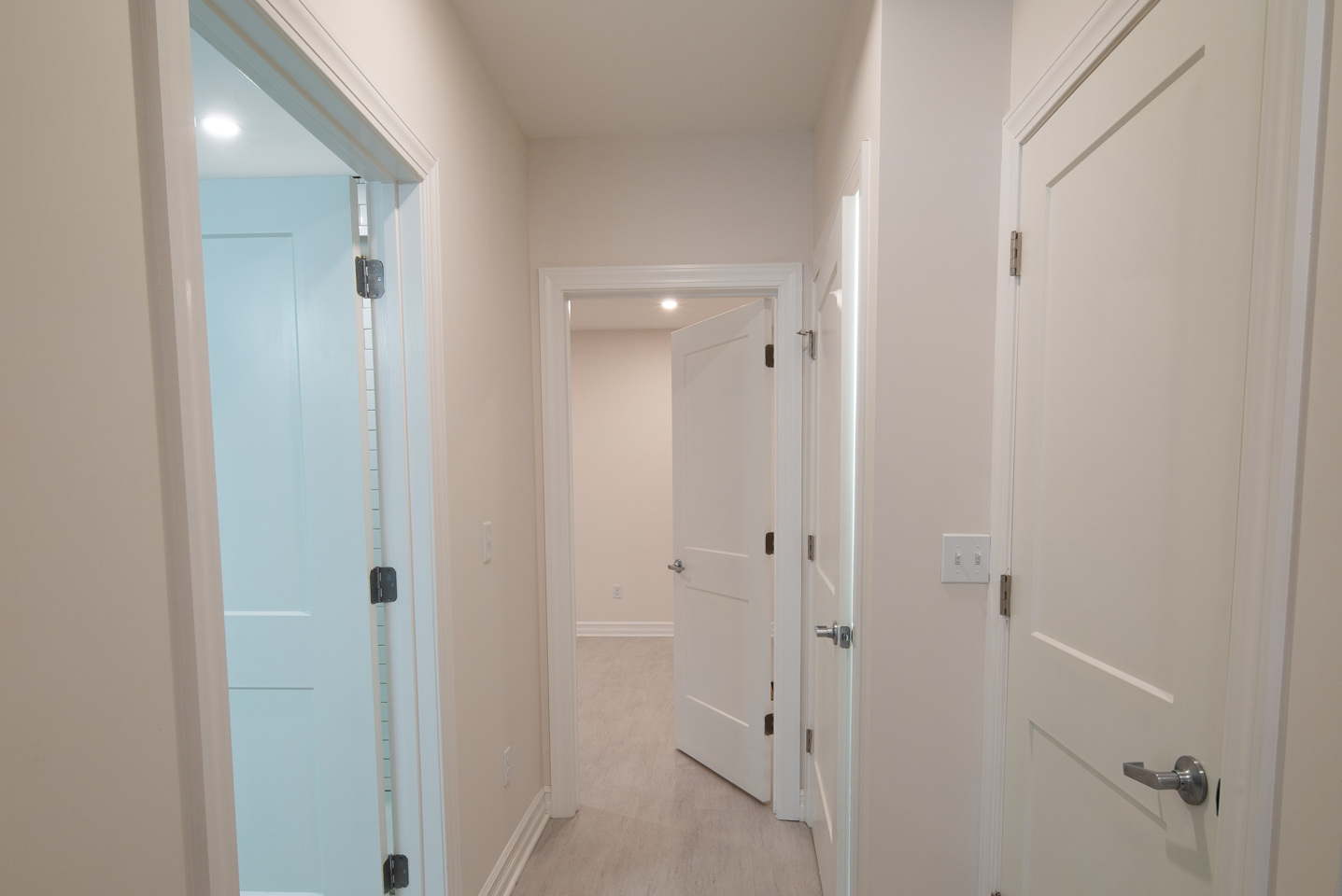 Walcot Apartments at 257 Elmwood Image 2