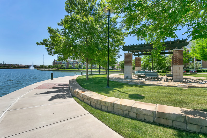 Via Las Colinas Image 32